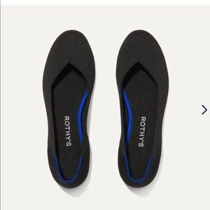 Rothy’s black flats